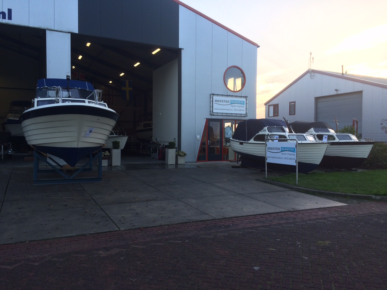 Voorkant pand Meester Nautic